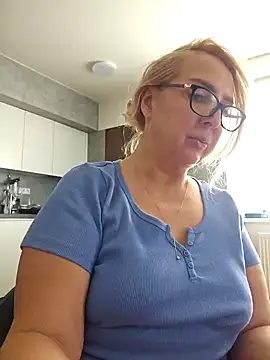 Snapshot of MariaRichi_ chatting on 12, 3, 2025 MariaRichi  online show from 12, 3, 2025