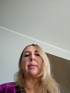 Snapshot of MariaRichi_ chatting on 13, 11, 2025 MariaRichi online show from 13, 11, 2025