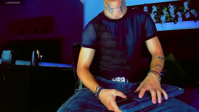 Snapshot of HannibalLester chatting on 30, 4, 2026 HannibalLester online show from 30, 4, 2026