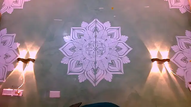 Emili Roux online show from 21, 3, 2025