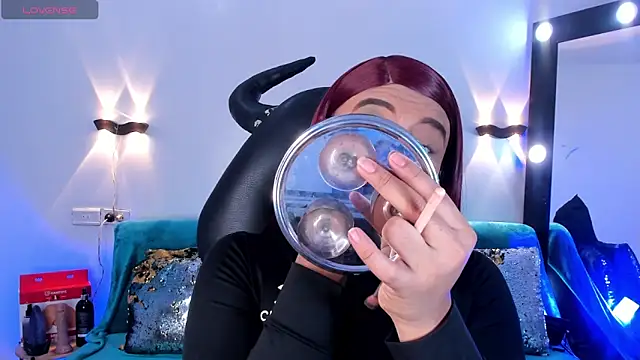 Emili Roux online show from 10, 4, 2026