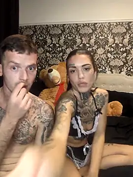 Snapshot of MrRaveMissBehave93 chatting on 22, 3, 2025 MrRaveMissBehave93 online show from 22, 3, 2025