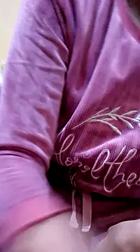 Snapshot of yasima-39 chatting on 4, 1, 2025 yasima-39 online show from 4, 1, 2025