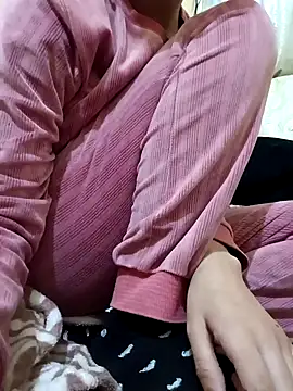 Snapshot of yasima-39 chatting on 5, 1, 2025 yasima-39 online show from 5, 1, 2025