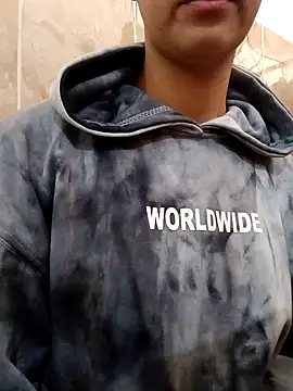 Snapshot of yasima-39 chatting on 24, 1, 2025 yasima-39 online show from 24, 1, 2025