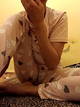 Snapshot of yasima-39 chatting on 14, 10, 2025 yasima-39 online show from 14, 10, 2025