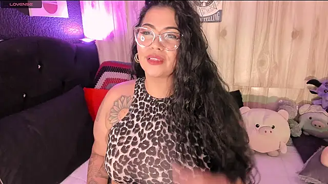 Snapshot of yoishat77 chatting on 5, 12, 2024 yoishat77 online show from 5, 12, 2024