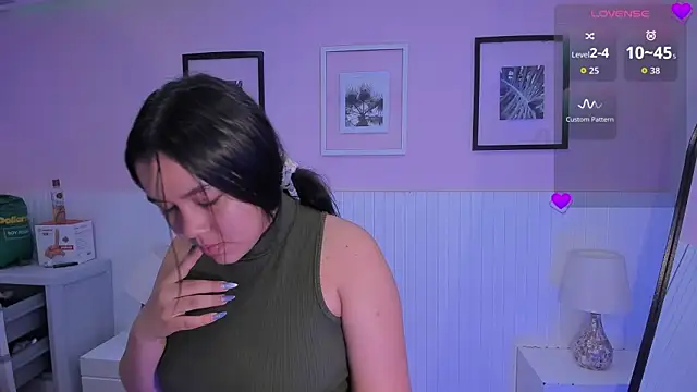 emma smile online show from 17, 4, 2026