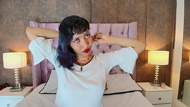 Snapshot of Akane_Uwu chatting on 13, 2, 2025 Akane Uwu online show from 13, 2, 2025