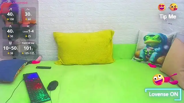 RedHousewife online show from 11, 11, 2025