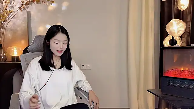 xiaodaibabyy online show from 15, 2, 2025