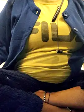 Snapshot of lovelyruhi chatting on 8, 1, 2025 lovelyruhi online show from 8, 1, 2025