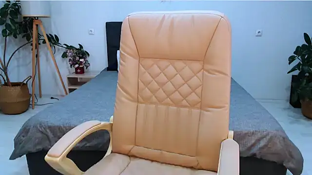 Snapshot of NaughtyNylonFeet chatting on 6, 11, 2025 NaughtyNylonFeet online show from 6, 11, 2025