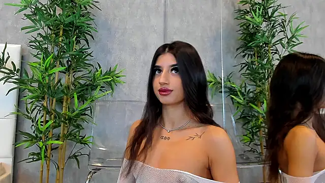 Snapshot of KatelynSparks chatting on 14, 2, 2025 KatelynSparks online show from 14, 2, 2025