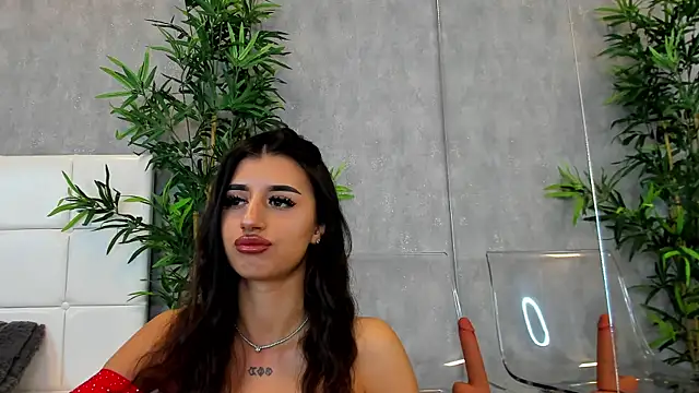 Snapshot of KatelynSparks chatting on 24, 2, 2025 KatelynSparks online show from 24, 2, 2025