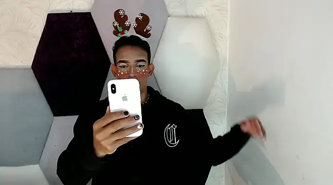 AbrahanBratz online show from 4, 12, 2024