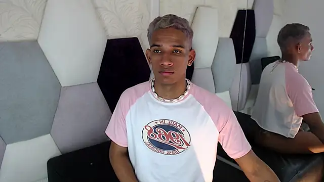 AbrahanBratz online show from 10, 1, 2025