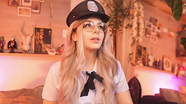 Snapshot of Dear_Morgan chatting on 24, 10, 2025 Dear Morgan online show from 24, 10, 2025