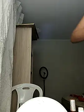 AleFantasy0001 online show from 6, 1, 2025