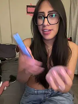 AleFantasy0001 online show from 21, 9, 2025