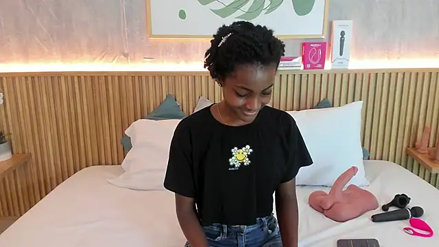 Snapshot of kenya_stone_1 chatting on 2, 12, 2025 kenya stone 1 online show from 2, 12, 2025