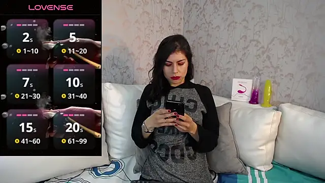 Melodi Roux online show from 5, 3, 2025