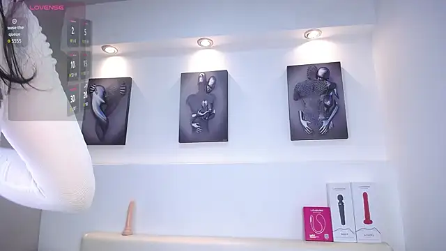 Melodi Roux online show from 25, 11, 2025