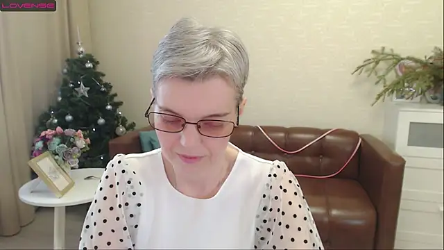 Cutie Erikaa1 online show from 25, 12, 2024