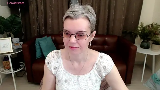 Cutie Erikaa1 online show from 4, 1, 2025