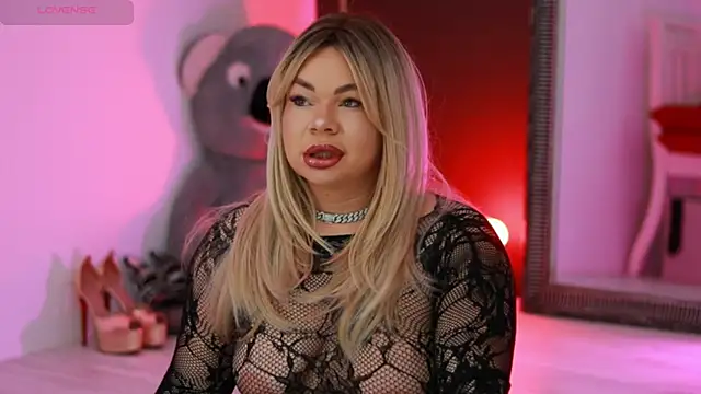 Snapshot of MissLilaa chatting on 22, 3, 2025 MissLilaa online show from 22, 3, 2025