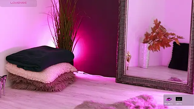 Snapshot of MissLilaa chatting on 25, 10, 2025 MissLilaa online show from 25, 10, 2025