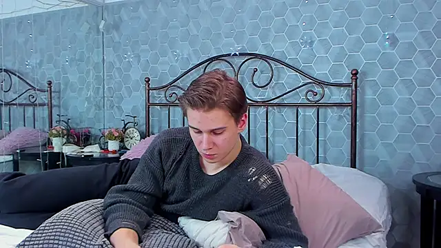 Snapshot of Marcus_Swampov chatting on 20, 12, 2024 Marcus Swampov online show from 20, 12, 2024