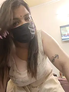 Snapshot of Archi-07 chatting on 8, 3, 2025 Archi-07 online show from 8, 3, 2025