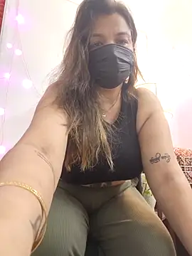 Snapshot of Archi-07 chatting on 2, 10, 2025 Archi-07 online show from 2, 10, 2025