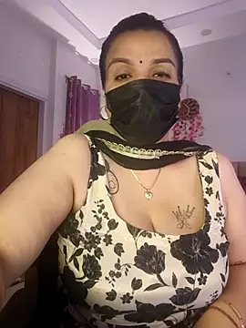 Snapshot of Archi-07 chatting on 2, 11, 2025 Archi-07 online show from 2, 11, 2025