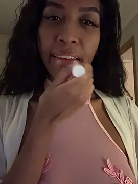 Snapshot of IamCrystal2 chatting on 23, 12, 2024 IamCrystal2 online show from 23, 12, 2024