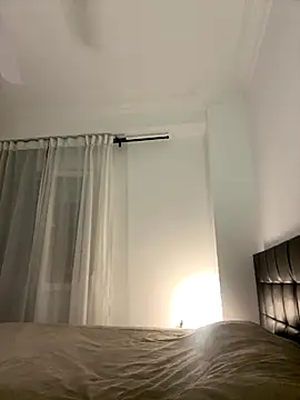 Snapshot of IamCrystal2 chatting on 20, 11, 2025 IamCrystal2 online show from 20, 11, 2025