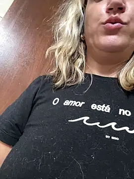 Snapshot of Bia_sexynovaes chatting on 11, 3, 2025 Bia sexynovaes online show from 11, 3, 2025