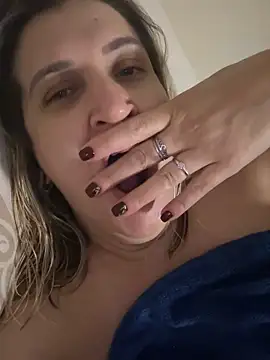 Snapshot of Bia_sexynovaes chatting on 8, 11, 2025 Bia sexynovaes online show from 8, 11, 2025