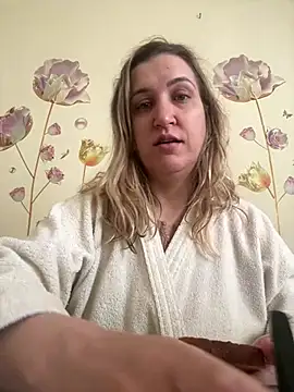 Snapshot of Bia_sexynovaes chatting on 13, 7, 2026 Bia sexynovaes online show from 13, 7, 2026