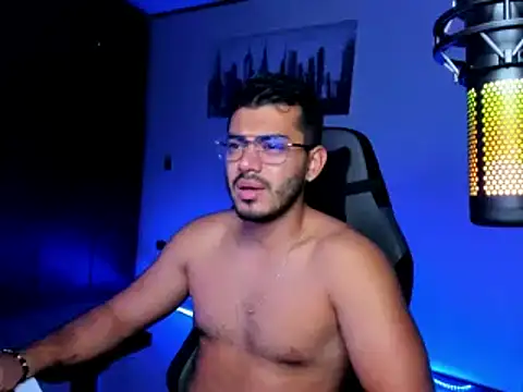 Snapshot of BrunoD31 chatting on 19, 12, 2024 BrunoD31 online show from 19, 12, 2024