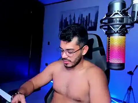 Snapshot of BrunoD31 chatting on 22, 12, 2024 BrunoD31 online show from 22, 12, 2024