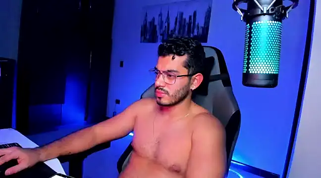 Snapshot of BrunoD31 chatting on 8, 1, 2025 BrunoD31 online show from 8, 1, 2025