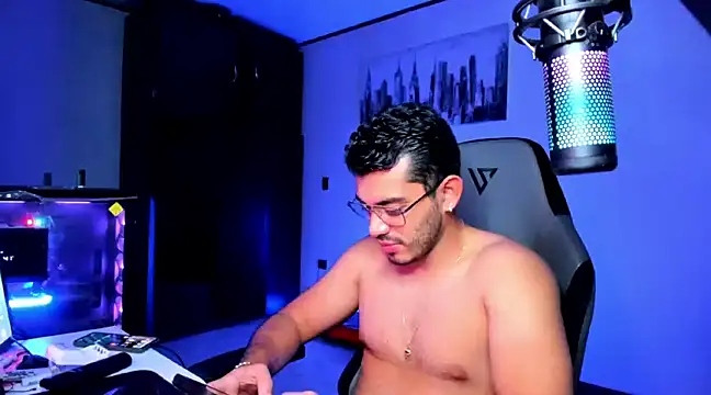 Snapshot of BrunoD31 chatting on 19, 2, 2025 BrunoD31 online show from 19, 2, 2025