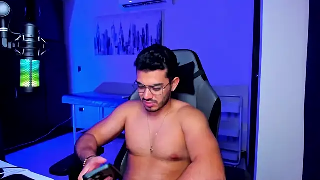 Snapshot of BrunoD31 chatting on 18, 10, 2025 BrunoD31 online show from 18, 10, 2025