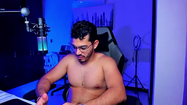 Snapshot of BrunoD31 chatting on 29, 10, 2025 BrunoD31 online show from 29, 10, 2025