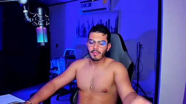 Snapshot of BrunoD31 chatting on 5, 11, 2025 BrunoD31 online show from 5, 11, 2025