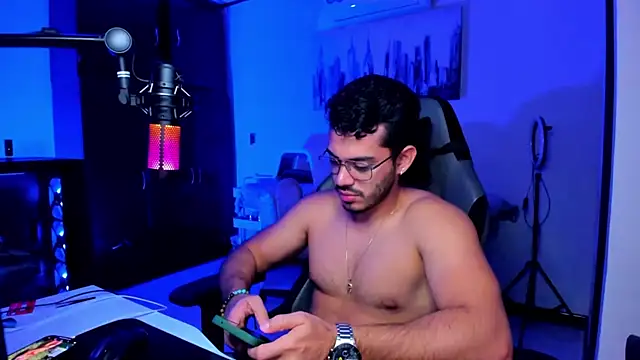 Snapshot of BrunoD31 chatting on 17, 11, 2025 BrunoD31 online show from 17, 11, 2025