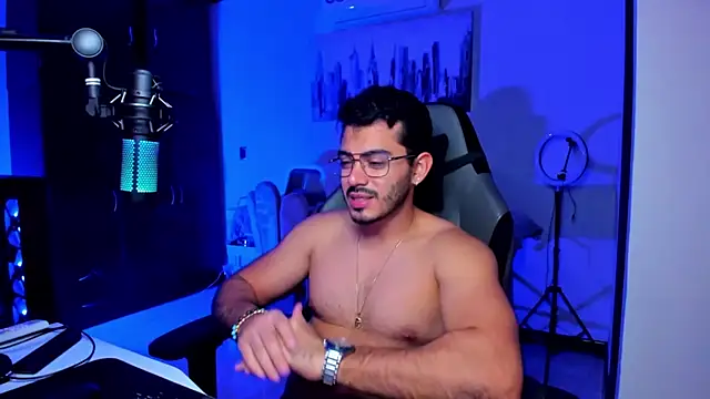 Snapshot of BrunoD31 chatting on 18, 11, 2025 BrunoD31 online show from 18, 11, 2025