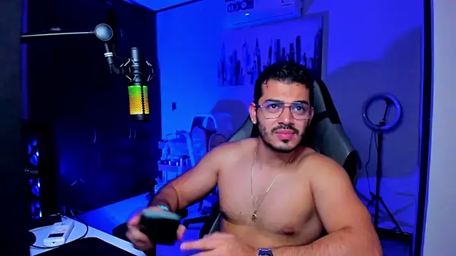 Snapshot of BrunoD31 chatting on 20, 11, 2025 BrunoD31 online show from 20, 11, 2025